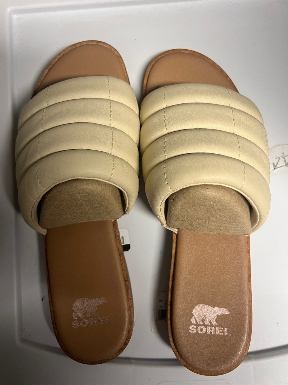 Sorel Cream Padded Slide Sandals with Tan Footbed woman’s 7.5